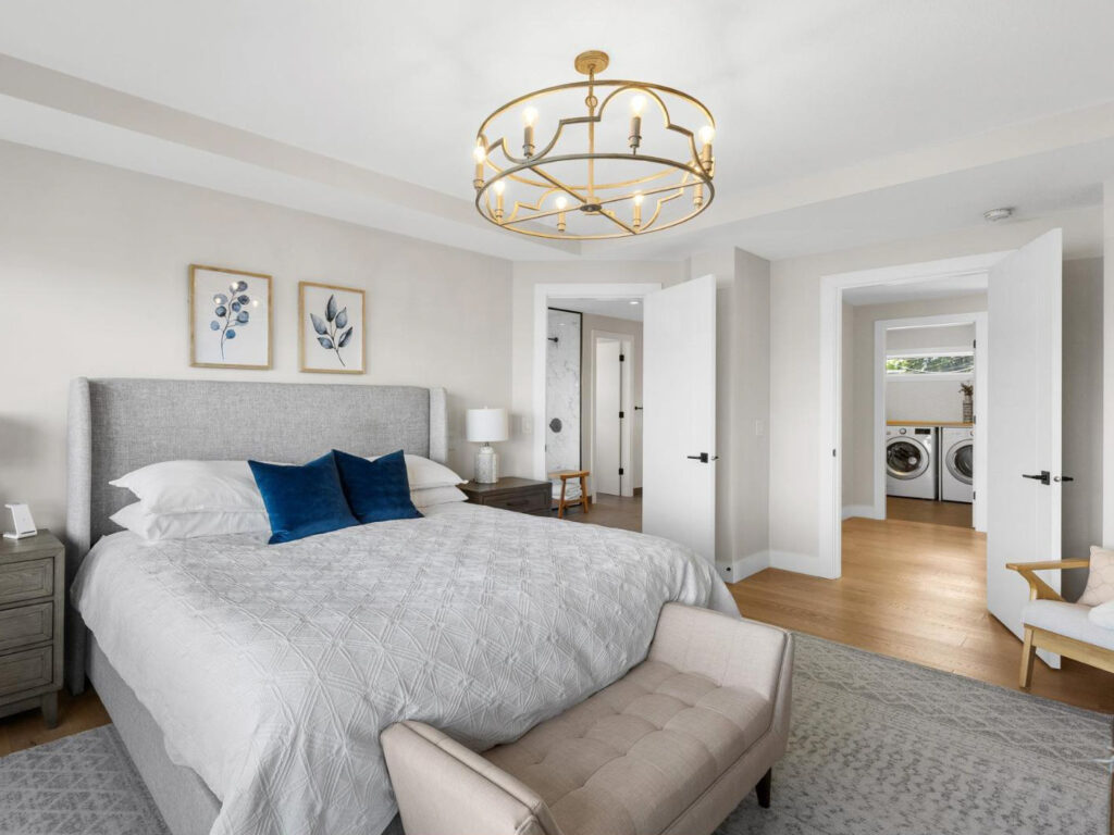 Family-friendly luxury home design in Lakeview Heights